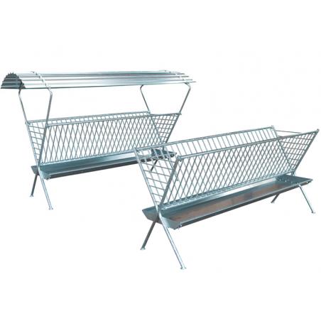 Outdoor rack for sheep
