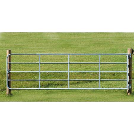 Adjustable length pasture gate