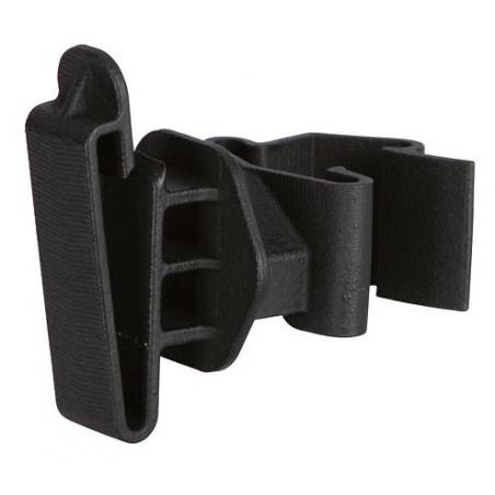 Insulator fo metal T-pole